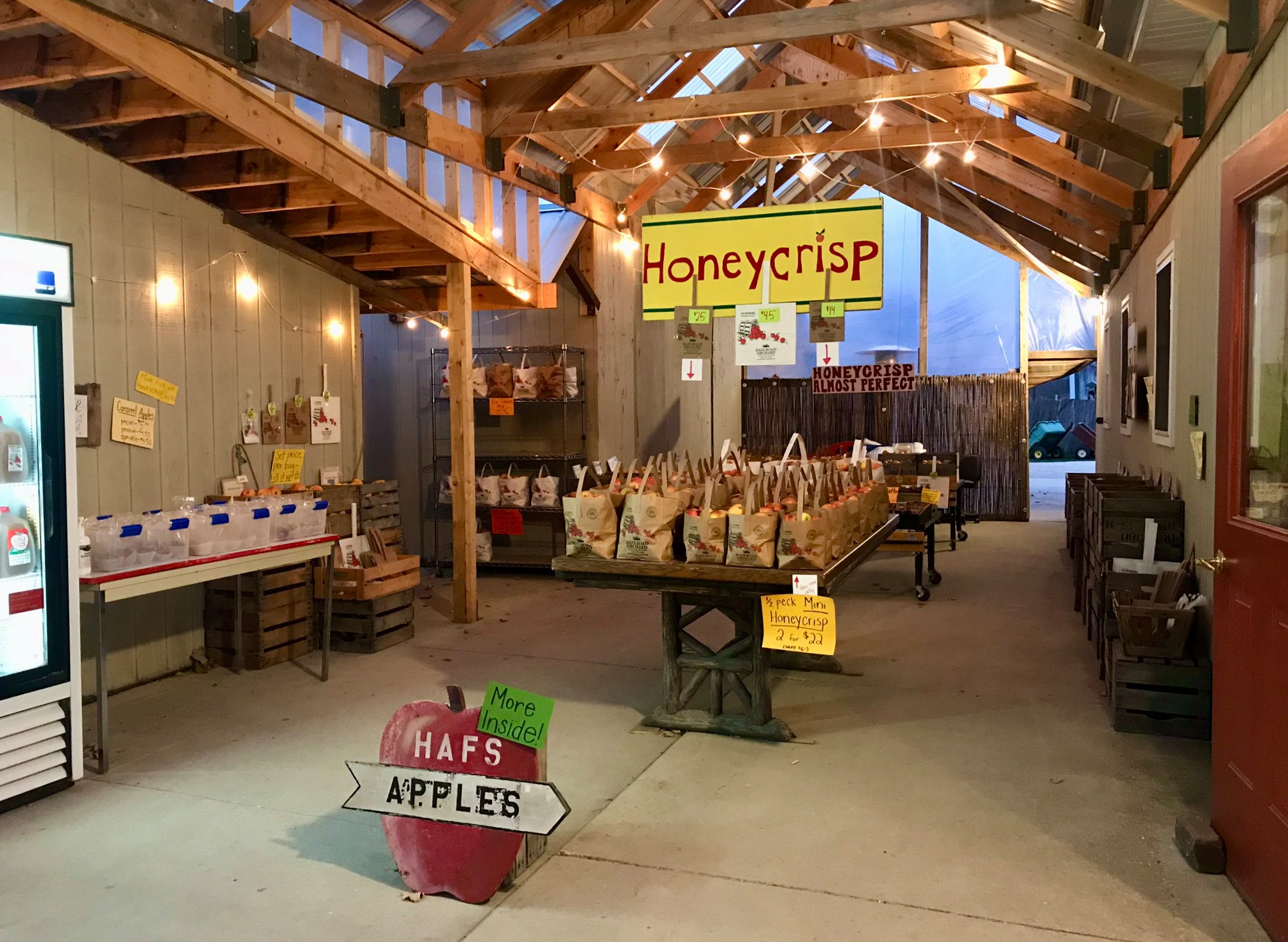 Open air market place for apples at Hafs Road Orchard.